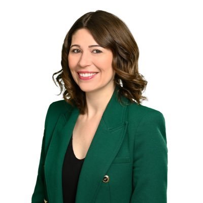 Follow me for polling insights and cute dog content. 📊 Vice President & Atlantic Canada Lead @abacusdataca.