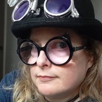 𝓦𝓮𝓷𝓭𝔂 "Mercy Manic" (@mercymacabre) 's Twitter Profile