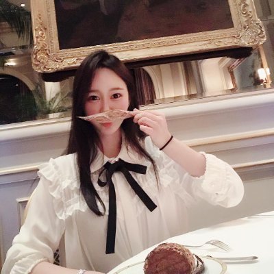 MM_gengen478's profile picture. As a model, I like to take photos in different places to capture unique moments. While travelling, I often use my camera to record the heart-warming landscapes.