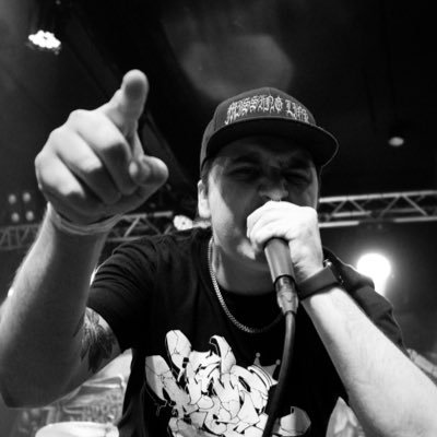 semloh1337's profile picture. I play the microphone and guitar and drums sometimes