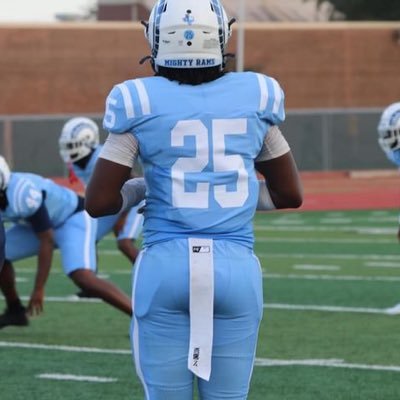 |6’2 205lb.| |Athlete Football| |Class Of 2025| |TE/DE| |Varsity Football|email:allieucharles18@gmail.com|2.7 GPA| (346) 479-8241