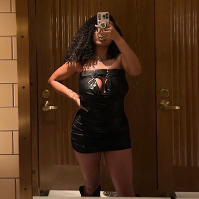 just here to be pretty and smart | free Congo, Sudan, Palestine | skegee alumna