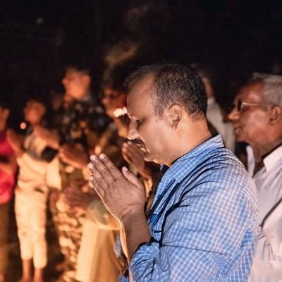 Gajendraydv9's profile picture. हरियाली के खेल से, धरती खिले बसंत।

वृक्षारोपण कीजिए, खुशियां मिले अनंत।।