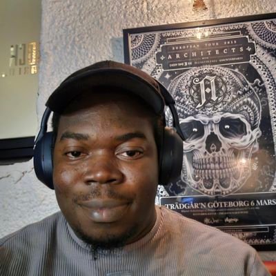 MarioMarocz's profile picture. Co-founder at @Vechtron_AI | Building IT Solutions that evolve, scale, and ship | Neural nets, APIs, and real-world impact | Coffee-fueled, chaos-tested | DM