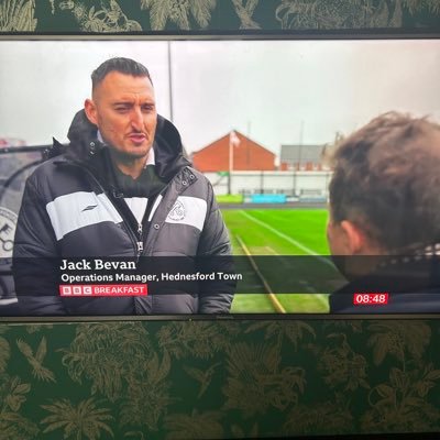 Ticketing, Membership & Fan engagement officer of @hednesford_town .Non league football anorak and creator and presenter of @bcrpod . All views are my own .
