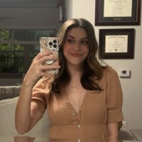 Emily (@embovshow) 's Twitter Profile