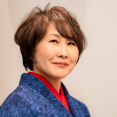 大豆で心と体が整う。カラダが喜ぶ大豆の秘密や健康法を発信。たまにレシピも。日本古来から食べられているたんぱく源、大豆を知ると日本人の誇りを取り戻せる。大豆ミート職歴15年。自社製造の商品がananにも掲載。大豆ミートスペシャリスト協会代表。大豆ミートを使った料理研究家を輩出中。大豆マダム(予備軍も)募集!