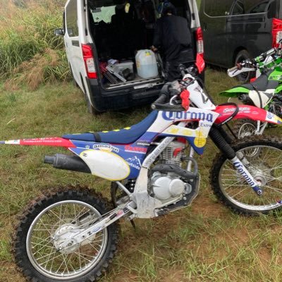 2023.9.9〜TTR110(嫁に行きました)、2023.11.26〜 KLX110、2024.5.12〜CRF125F、2025.3.?〜RANDONNE 125。無言フォロー失礼します、粗相ありましたらご指導ください🙇♂️🙇♂️45歳からアラフィフなんだって。アラフォーラストイヤー٩( 'ω' )و