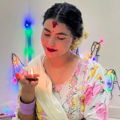 मुस्कान जिवनको सबैभन्दा महत्वपूर्ण रंग हो,,यसलाई कहिल्यै फिक्का हुन नदिनुस्,,😊😊