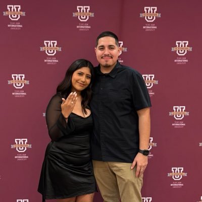 la vida es una movie soy mi propio director ♥︎ she/her ♥︎ 22 ♒️♥︎ @isaac_0228