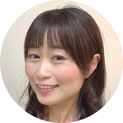 鍵盤弾き語りSSW。埼玉→福岡→埼玉育ち。かすかべ親善大使&北九州市観光大使。『心の空―春日部市の歌―』作詞作曲。あなたの心の原点である願いや想いに立ち還る音楽を♪。 I speak English.Hablo un poco de español.お問い合わせ👉 info@aeka-new.com