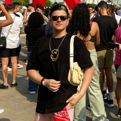 oeuelex's profile picture. baixinho, feio e cheiroso (: