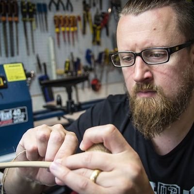 Martin Veznaver: Prop and model maker. Owner of Made It Up Studios. See my work at https://t.co/CVwKLpZvVM