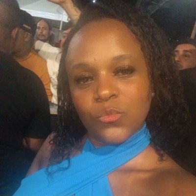 Alexandra ❤
Alessandro 💙
Alexsandro 💙
Bate uma estrela no lugar do coração 🖤🤍🔥⭐