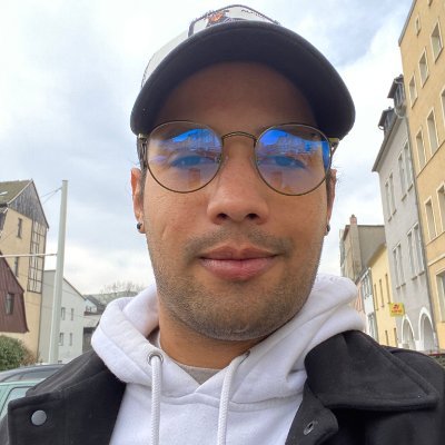 HG_042's profile picture. Siempre al norte, mientras tanto y por si acaso.