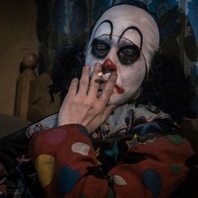 he/him - barbara? are bummers deaf? - in9, tlog and probably rants about horror films 🏳️⚧️🖤 minors dni pls!