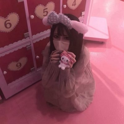 _4_no_000's profile picture. どうも神崎詩乃です　《超一般人》