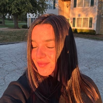aliengal222's profile picture. 24. question authority.