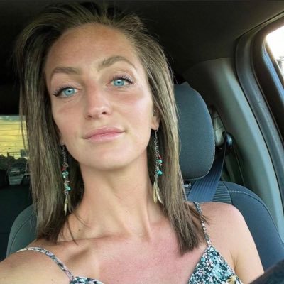 Progressive Christian, healer, lover of life and artist. 💙 #GunReform #FollowBackParty