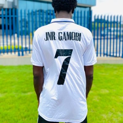 A professional Gardener. A football lover⚽️🤍 and a fan @Realmadrid and A Cr7 lover #SIUU #HalaMadrid 🎉🥰🥳🤩.