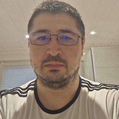 panda_cristi's profile picture. Bună