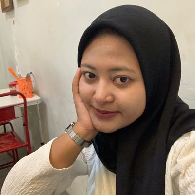 PutriSyukriyah's profile picture. living best