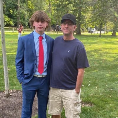 RobertGendics's profile picture. You’re Awesome!