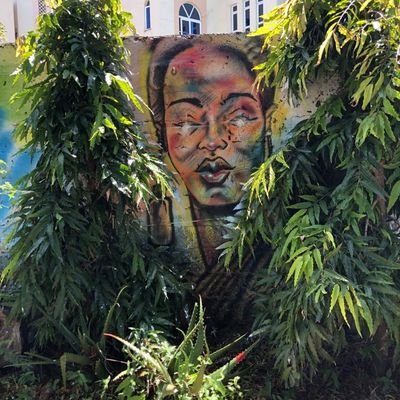 🎨✨ Graffiti Guru & Mural Maestro 🚀 Custom art for canvas, walls, and more! 🌍 Fighting plastic pollution.
💫 Let's make magic together.