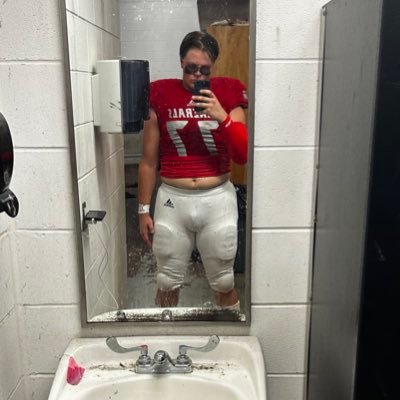 Class of 2026 || OL-DL|| 6’1’’ 250|| 3.0 GPA || Horseshoe Bend HS|| Email: bsims2007@icloud.com|| Coach: @CoachJPhil || Personal Number :(256) 307-2648