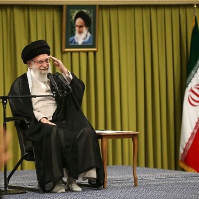 reyhane94118254's profile picture. با آل علی هر که در افتاد ور افتاد❤️‍🩹