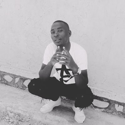 MaxUg3215's profile picture. 