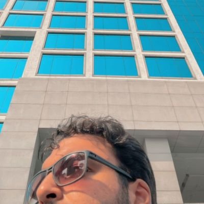 Shahee_een's profile picture. Part-time Wizard / Proud Husband / Dad of a boy