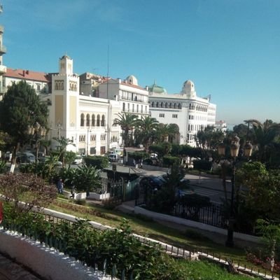 YoubaIlyes92's profile picture. من لم يتعظ بغيره، اتعظ به غيرُه، ومن لم يعتبر بعبر الزمان كان لغيره خبرا وكان