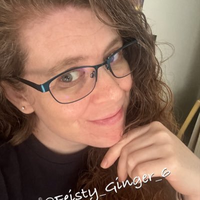 Stealer of Souls, Lover of Things, Awkward as Fuck, You might like me, you might not.. Things - https://t.co/K1BAcw0IlY