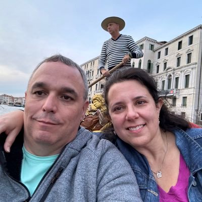 dclarkdclark19's profile picture. 一款稳定安全的加速器，无限流量 ！游戏，商务，看片都好用的加速器！！！
点击下载https://t.co/pKLwS12cGp