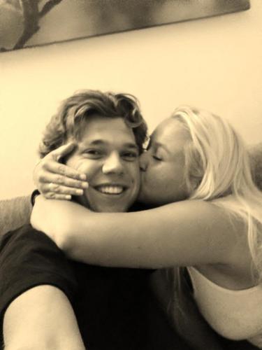 AnneeeHartman's profile picture. 