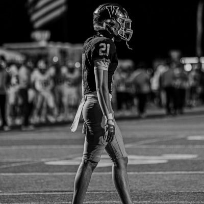 FOOTBALL (DB/S VCHS C/O 2026 6’2 195 ) EMAIL bmanbiss12@gmail.com Number: 303-653-4383