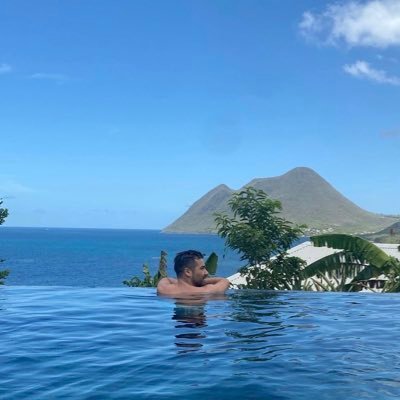 Here and elsewhere 🌏 I love music and I am a crypto-currency enthusiast 🐺 In pursuit of happiness ⏳ #FastLife #OneLife #BelieveInYourDreams