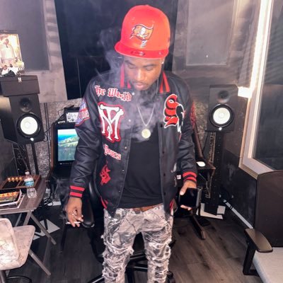 🇯🇲🇧🇸MIA📍|Producer🎹 Recording | Mixing Engineer🎛 SAE🎓 @montanarecordsstudio 🎙️🦅 #LyonHouse #MMG🌎