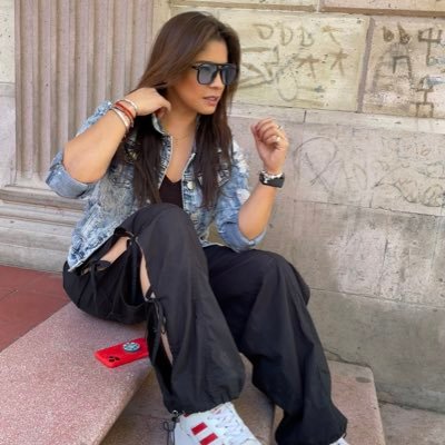 〰️Periodista y Conductora del Noticiero 24/7 Noche en RCG Media. 〰️Conductora de #LauraMeryenSomosFM99.3 〰️Conferencista Motivacional 〰️TikTok +650,000
