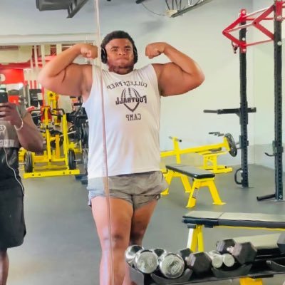 sixtre_'s profile picture. 25’ 6’0 290lbs Defensive Lineman email:trey_carey@yahoo.com.                  phone number:347-584-7975      insta:d1_6tre