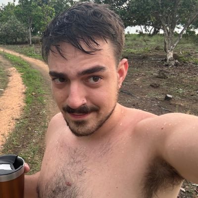 guigabandito's profile picture. dev frontend falando besteira aqui