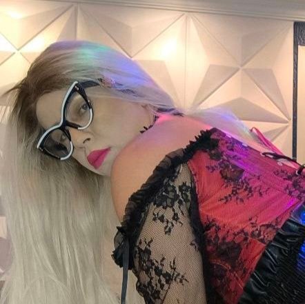 ISA CDZINHA Profile