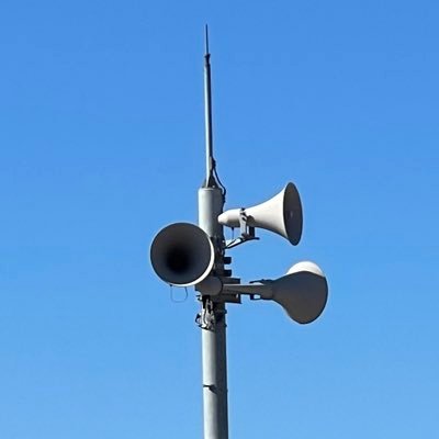 爆音聴きすぎから耳鳴りへ→耳に常駐アブラゼミ、セミは飛び去りました多分。壁にぶつかってもやるしかないし何とかなる。大抵は独り言。海外の見方から日本を見てます。 無言フォロー失礼します。能登半島応援!DMはあまり見ていません。ジャンル超えて音楽ラヴ。猫さん好き。 メディアは疑って観てます。😏非政治クラスタ