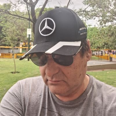 Católico//58 años/
****** Argentino anticomunista ********
FAMILIA*PATRIA*PROPIEDAD