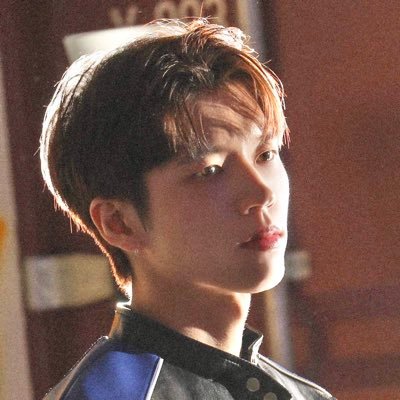 l0nelytiny's profile picture. 🌻 • no sana no life •