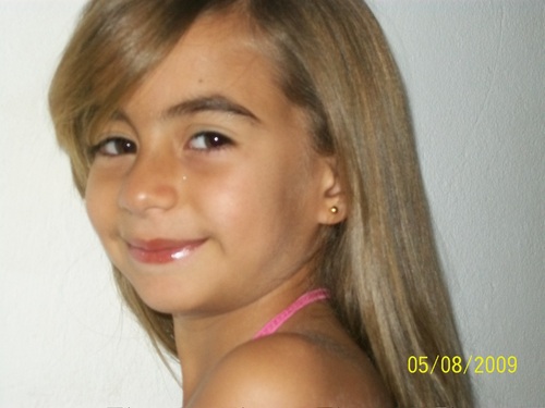 tenhoo 9 anos ....estudoo e sou feliz