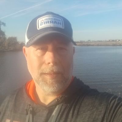 Teacher, wildlife photographer, dog dad, Veteran, proud Liberal