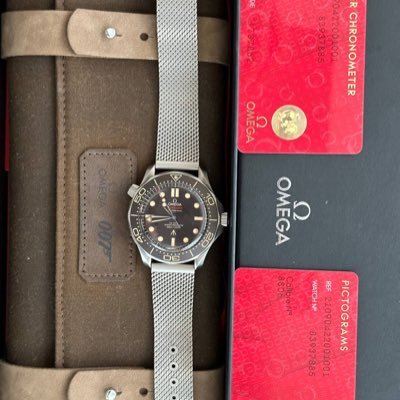 emrwholesales's profile picture. 