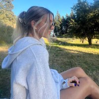 Ellie (@ellschmid) 's Twitter Profile